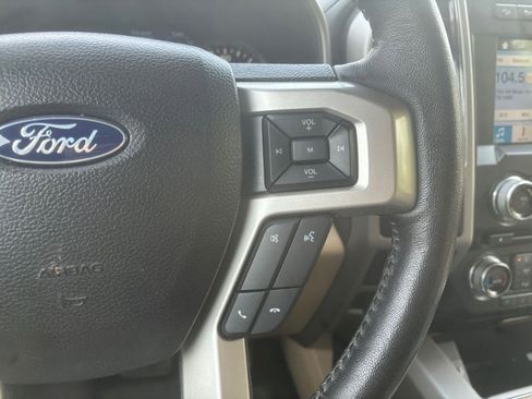Used 2017 Ford F150 Lariat w/ Equipment Group 502A Luxury AWD/4WD image 23