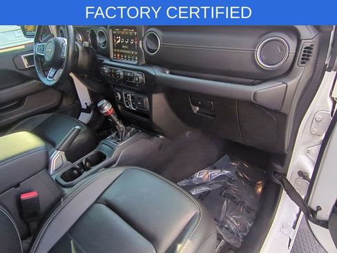 Certified 2021 Jeep Wrangler Unlimited Sahara image 34