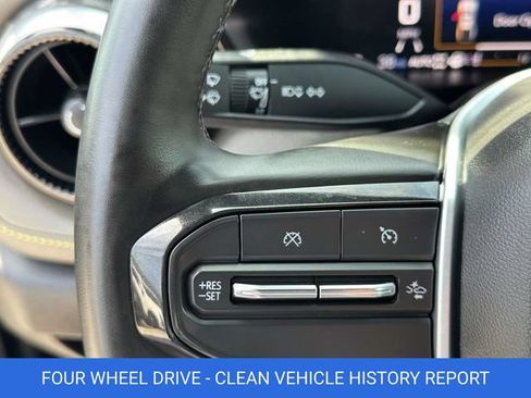 Certified 2025 Chevrolet Colorado ZR2 w/ Technology Package AWD/4WD image 8