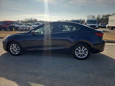 Used 2016 MAZDA MAZDA3 i Sport w/ Preferred Equipment Package image 2