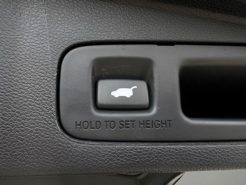 Used 2020 Honda CR-V Touring image 11