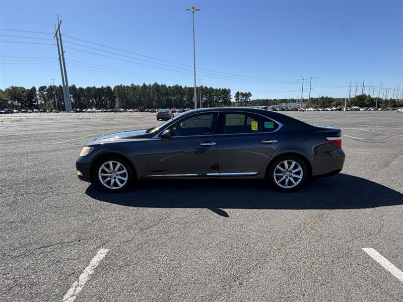 Used 2007 Lexus LS 460 w/ Comfort Pkg RWD image 10