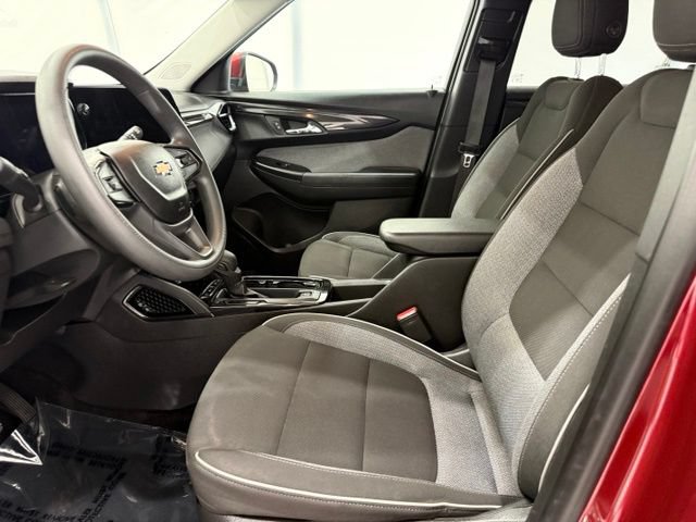 Used 2025 Chevrolet TrailBlazer LT AWD/4WD image 11