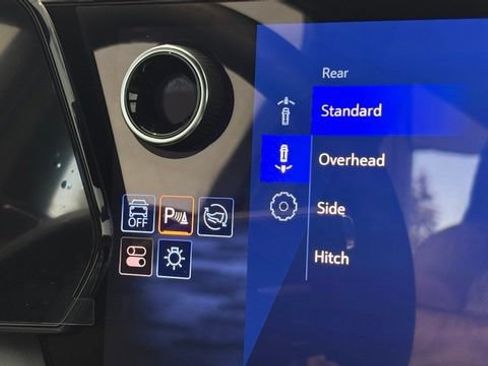 New 2025 Chevrolet Equinox EV LT FWD image 39