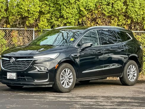 Used 2024 Buick Enclave Premium image 7