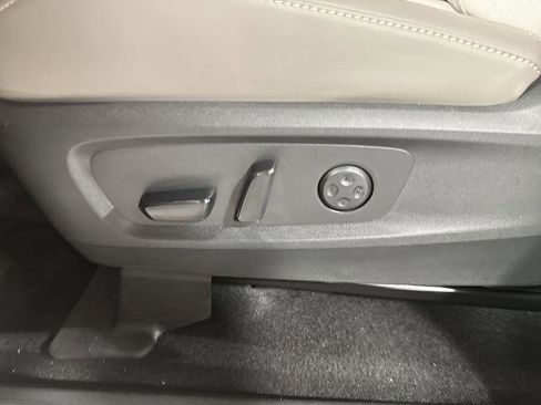 Certified 2026 INFINITI QX60 Luxe w/ Family Package image 14