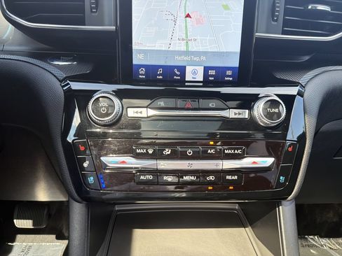 Used 2022 Ford Explorer ST w/ Equipment Group 401A AWD/4WD image 37