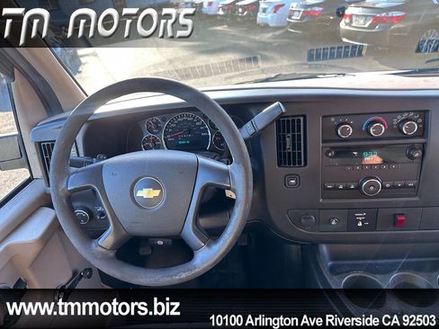 Used 2012 Chevrolet Express 2500 RWD image 12