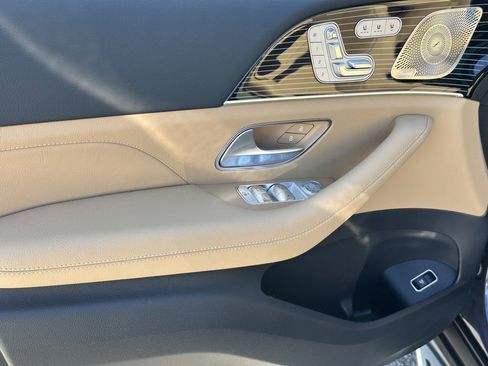 New 2026 Mercedes-Benz GLS 450 4MATIC image 11
