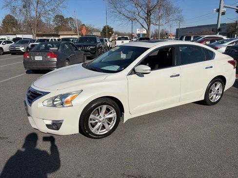 Used 2013 Nissan Altima 2.5 SL w/ 2.5 Moonroof Pkg image 15