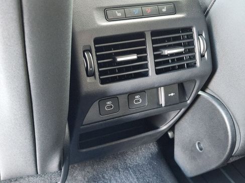 New 2025 Land Rover Discovery Sport S image 33