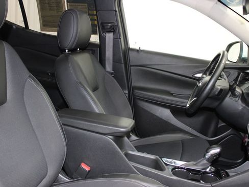 Used 2025 Buick Encore GX Preferred AWD/4WD image 29