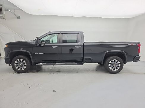 Used 2022 Chevrolet Silverado 2500 Custom w/ Custom Convenience Package AWD/4WD image 9