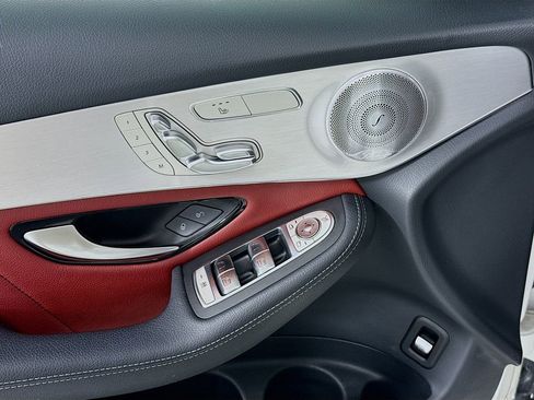 Used 2019 Mercedes-Benz GLC 300 4MATIC Coupe image 19