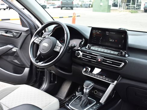 Used 2021 Kia Seltos SX image 31
