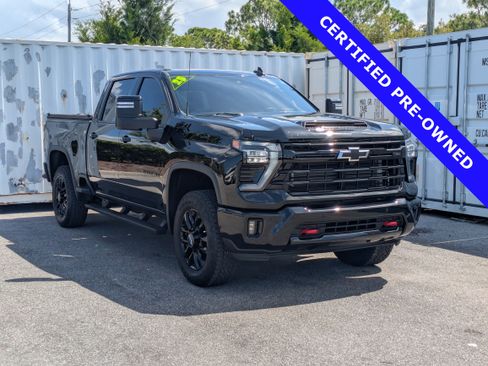 Used 2025 Chevrolet Silverado 2500 LTZ w/ Trail Boss Package AWD/4WD image 2