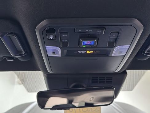 Used 2025 Toyota 4Runner TRD Off-Road Premium image 12
