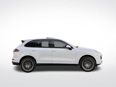 Used 2018 Porsche Cayenne image 5