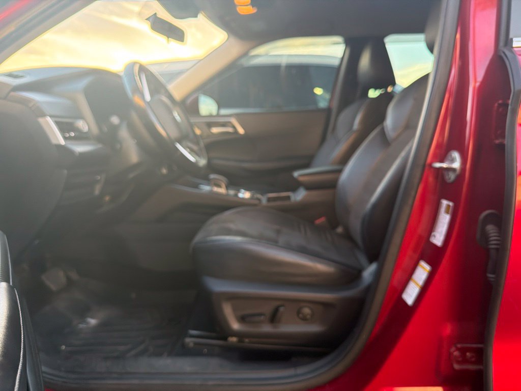 Used 2023 Mitsubishi Outlander SE FWD image 8