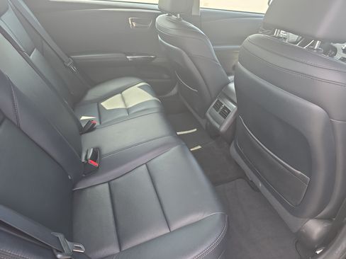 Used 2016 Toyota Avalon Touring FWD image 11