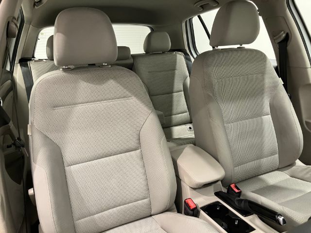 Used 2018 Volkswagen Golf S FWD image 48