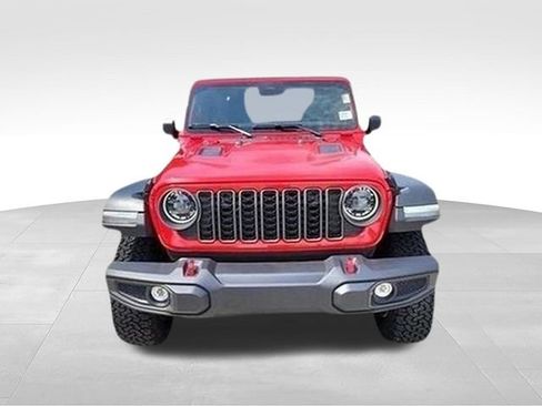 Used 2026 Jeep Wrangler Unlimited Rubicon AWD/4WD image 2
