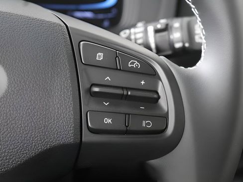 New 2025 Hyundai Venue Limited FWD image 21