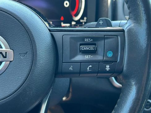 Used 2021 Nissan Rogue Platinum FWD image 39