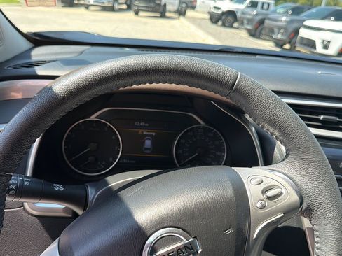 Used 2015 Nissan Murano Platinum w/ Platinum Technology Package AWD/4WD image 15