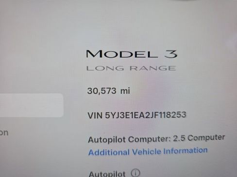 Used 2018 Tesla Model 3 Long Range image 22