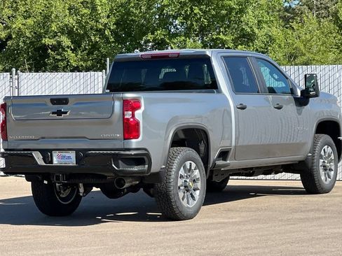 New 2026 Chevrolet Silverado 2500 Custom w/ Custom Value Package AWD/4WD image 4