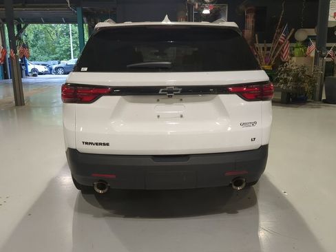 Used 2023 Chevrolet Traverse LT FWD image 9