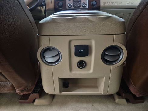 Used 2013 Ford F250 King Ranch w/ King Ranch w/Chrome Pkg image 22