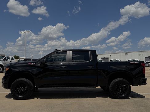 Used 2026 Chevrolet Silverado 1500 Custom Trail Boss AWD/4WD image 4