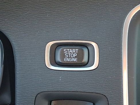 Used 2016 Volvo S60 T5 Inscription Platinum image 24