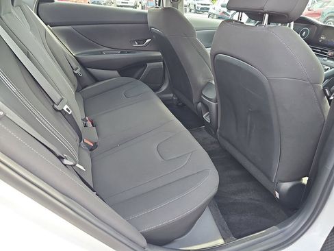 Used 2024 Hyundai Elantra SEL FWD image 15