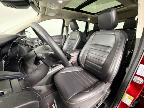 Used 2019 Ford Escape SEL AWD/4WD image 21