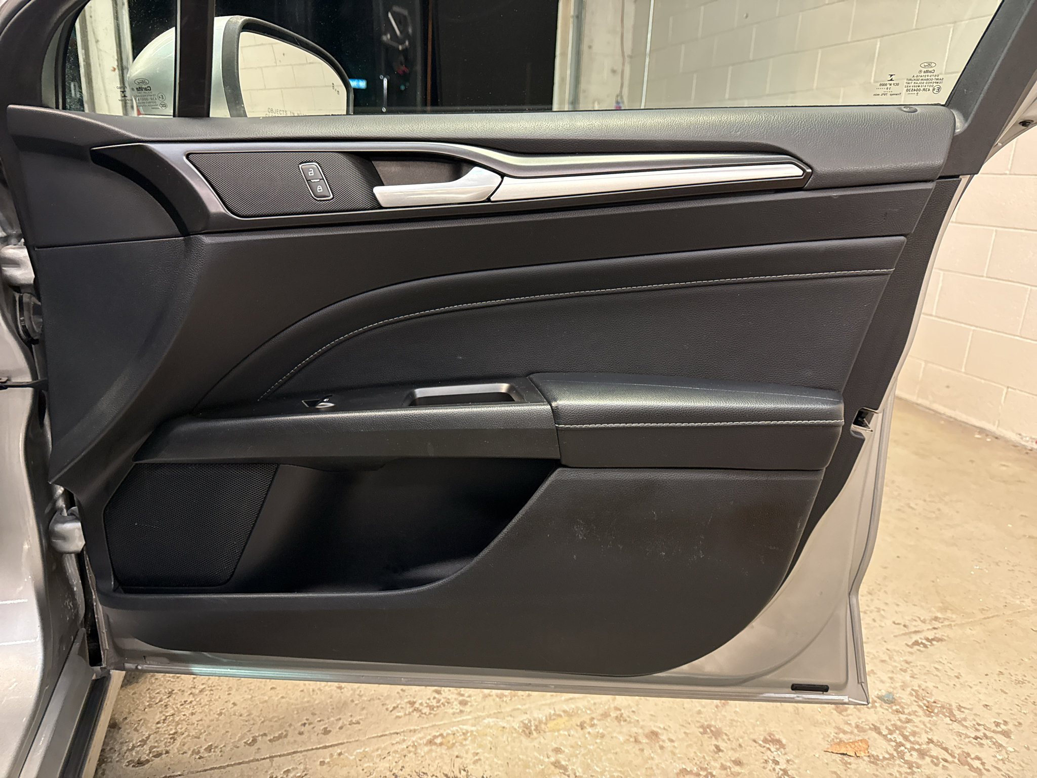 Used 2020 Ford Fusion Titanium FWD image 23