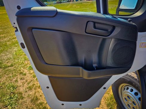 New 2026 RAM ProMaster 1500 w/ Convenience Group FWD image 9
