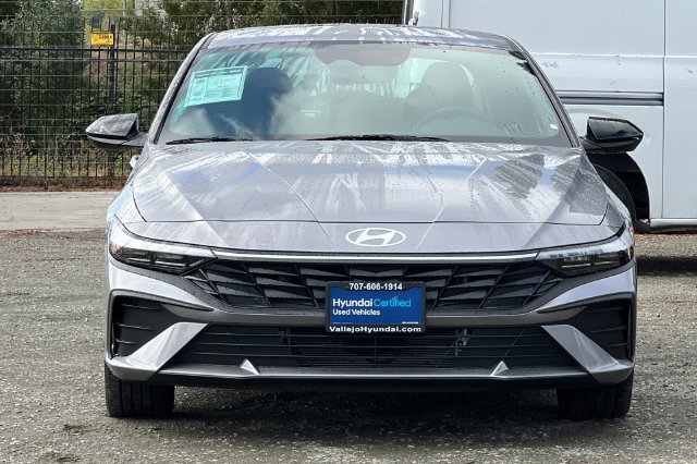 Certified 2025 Hyundai Elantra SEL FWD image 11