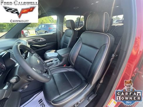 Used 2023 Chevrolet Traverse Premier FWD image 24