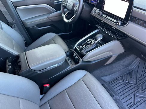 Used 2023 Chevrolet Colorado ZR2 w/ ZR2 Convenience Package III AWD/4WD image 15