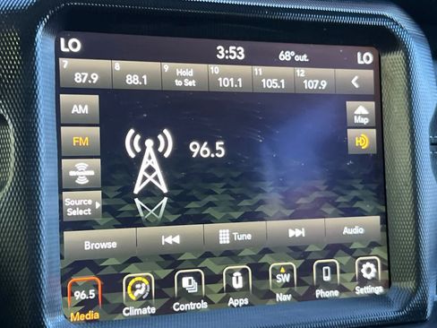 Used 2018 Jeep Wrangler Unlimited Sahara AWD/4WD image 20