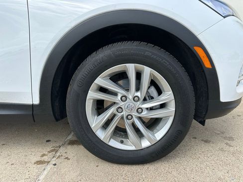 Used 2025 Buick Envista Preferred image 9