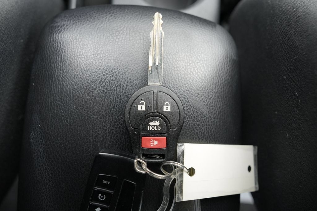 Used 2013 Nissan Sentra SR FWD image 34