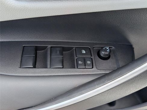 Used 2025 Toyota Corolla FX w/ Convenience Package FWD image 17