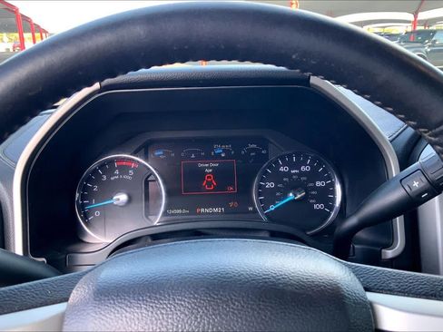 Used 2019 Ford F250 Lariat w/ Lariat Ultimate Package AWD/4WD image 26