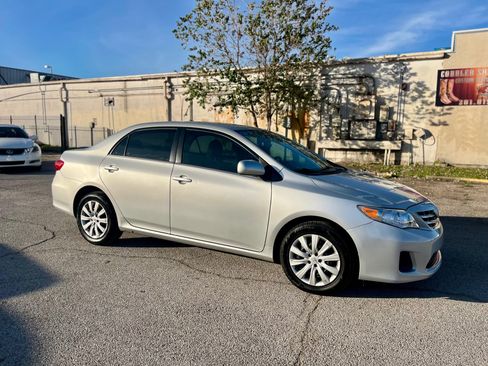 Used 2013 Toyota Corolla LE image 5