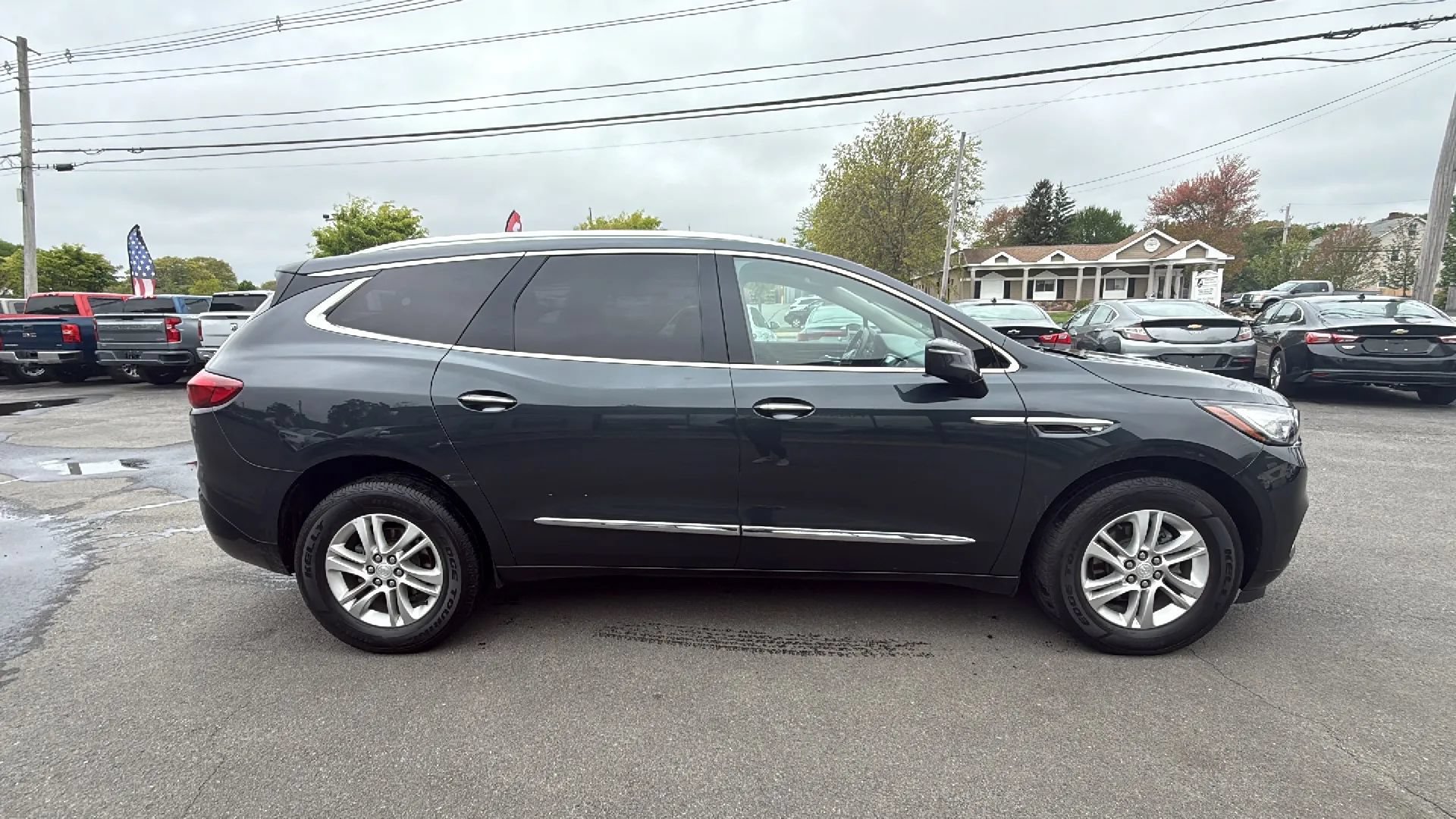 Used 2020 Buick Enclave Essence w/ Sound and Sites Package AWD/4WD image 8