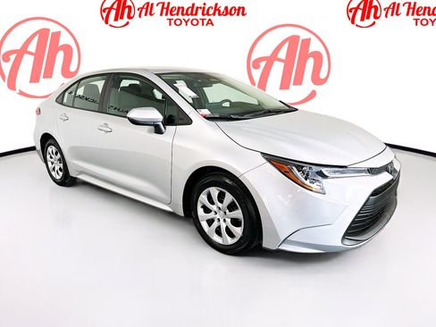 Certified 2024 Toyota Corolla LE image 1